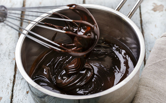 Evde Çikolata Sosu Nasıl Yapılır